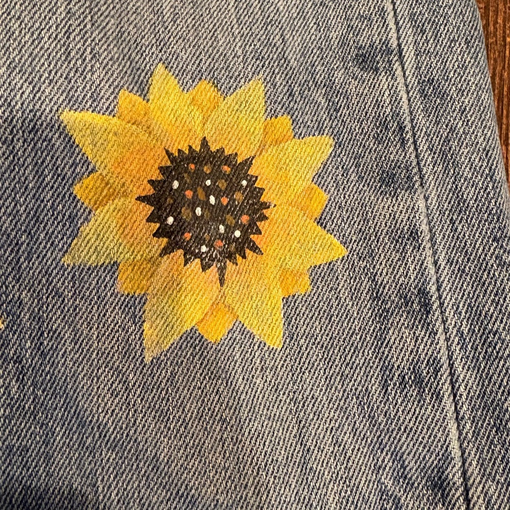 Levi's Blue Jeans with Sunflower Design - Picture 5 of 9